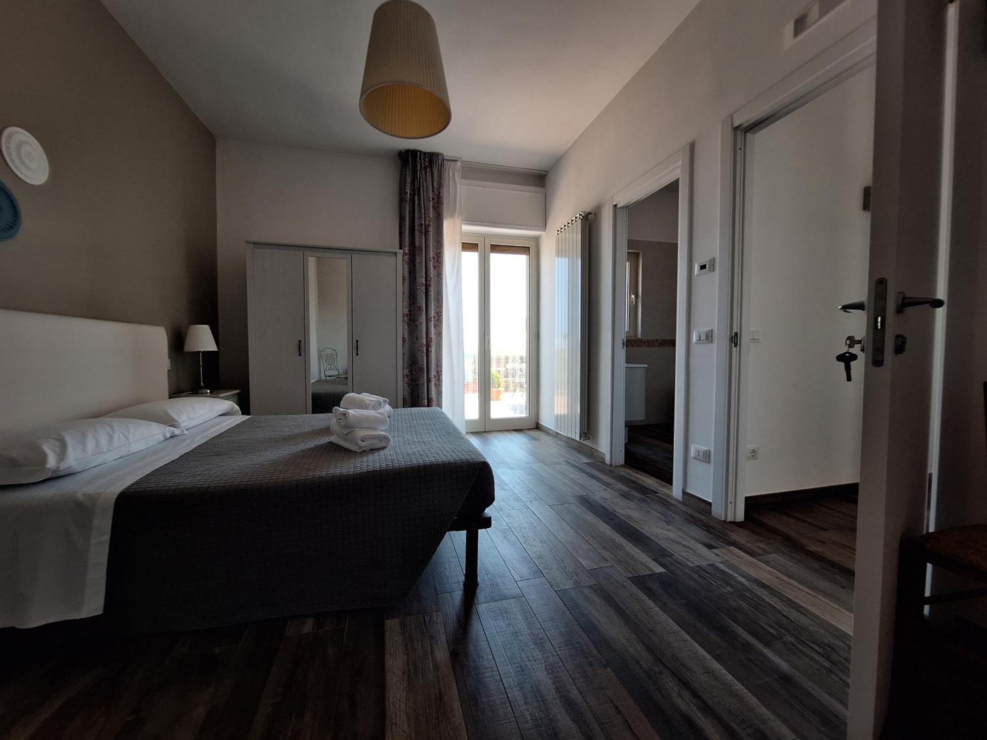 Vistamare House Hotel Монополи Екстериор снимка