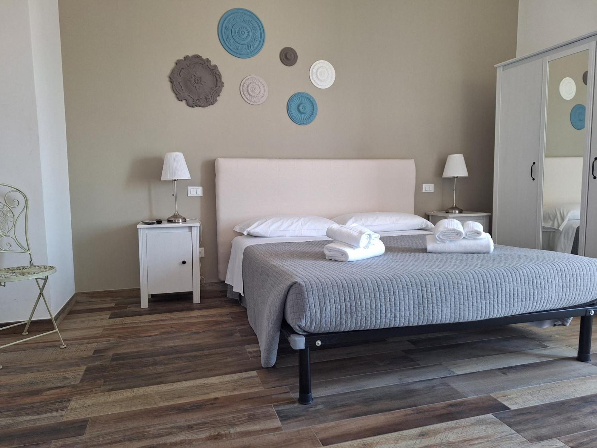 Vistamare House Hotel Монополи Екстериор снимка