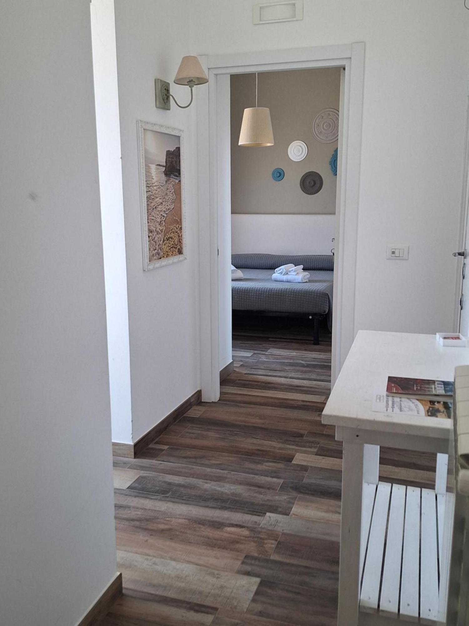 Vistamare House Hotel Монополи Екстериор снимка